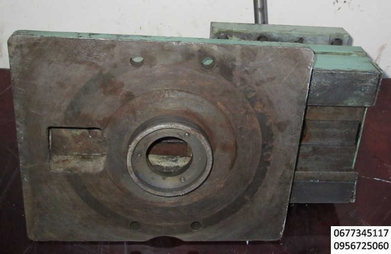 суппорт с резцедержателем  стакан токарно винторезный фт 11 , резцедержатель фт-11 